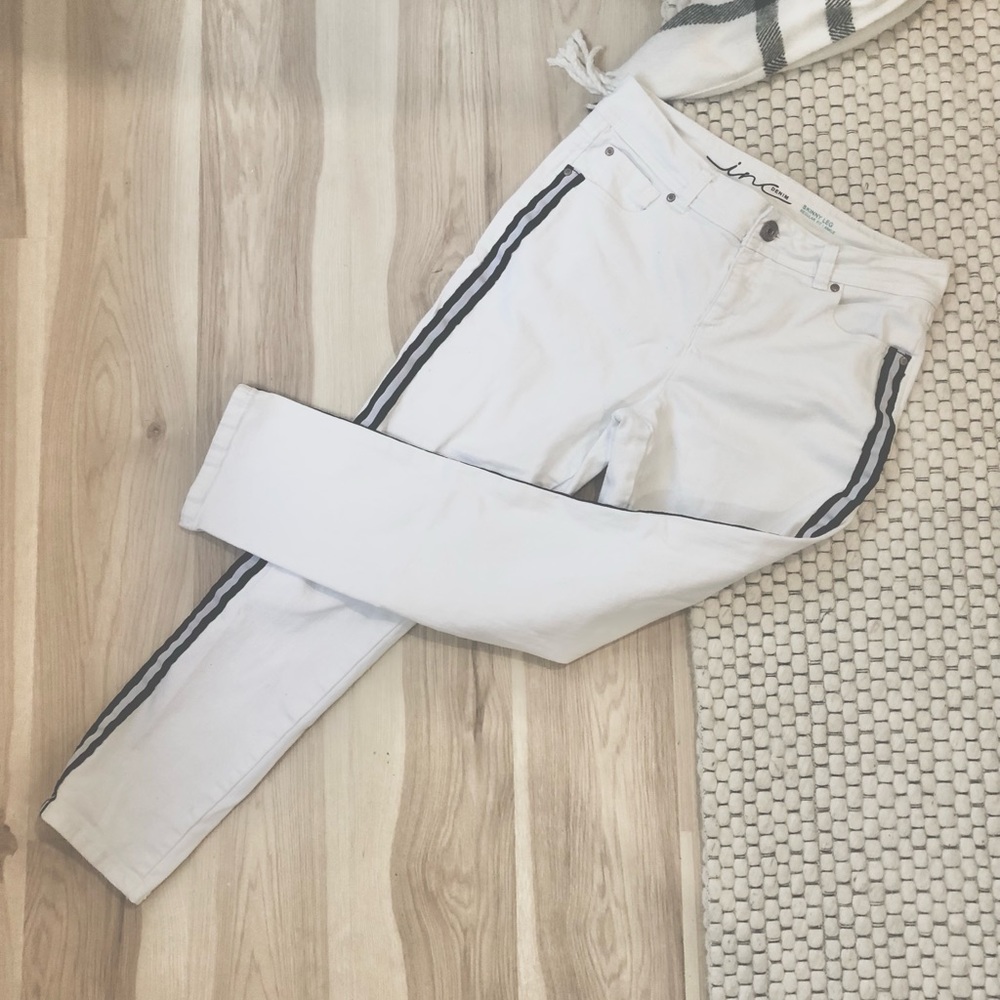 INC international concepts white striped jean capris